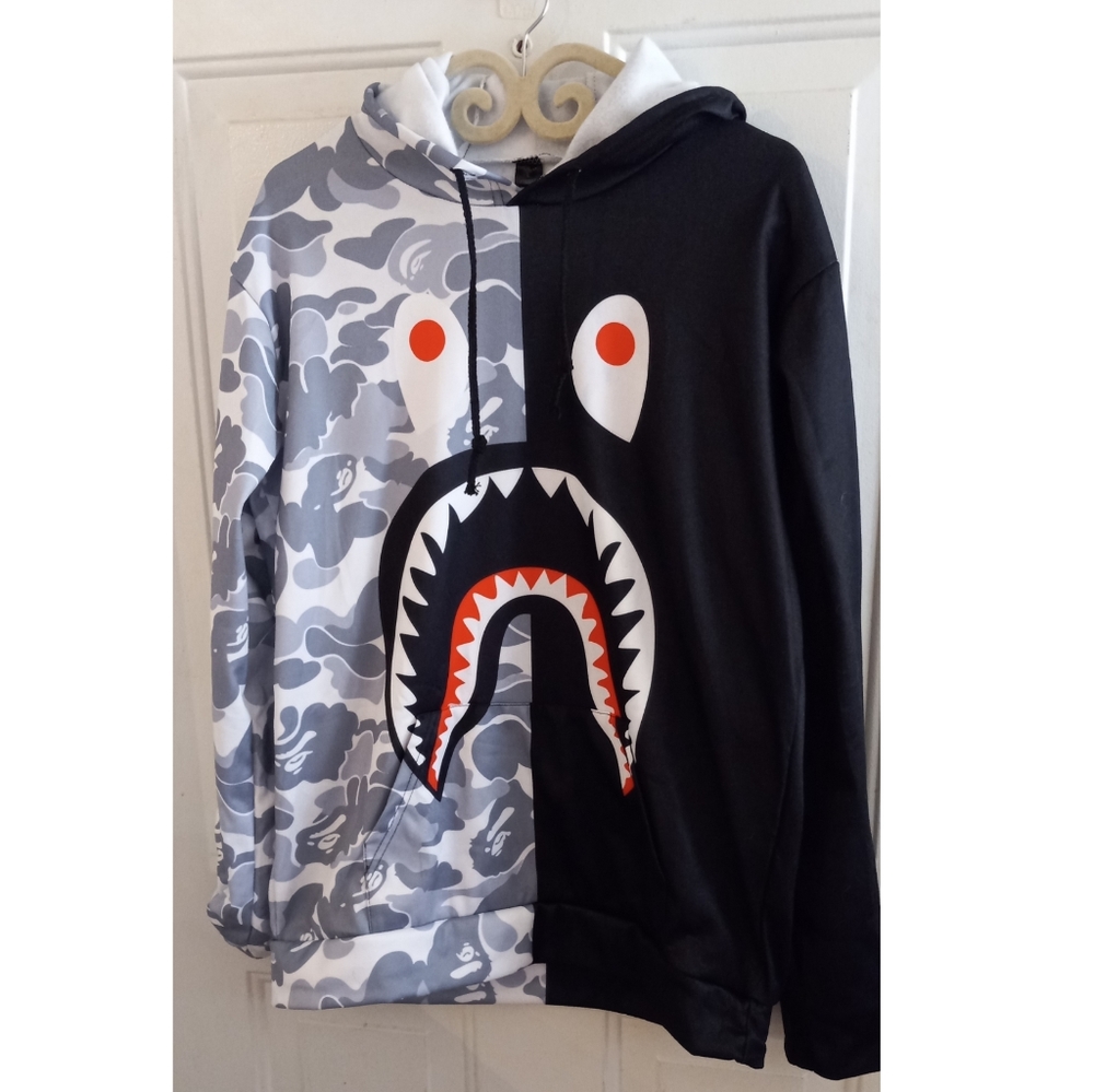 XIAOREN 3D Digital Printing Men's and Women's Fashion Hooded Sweater Size L NWOT